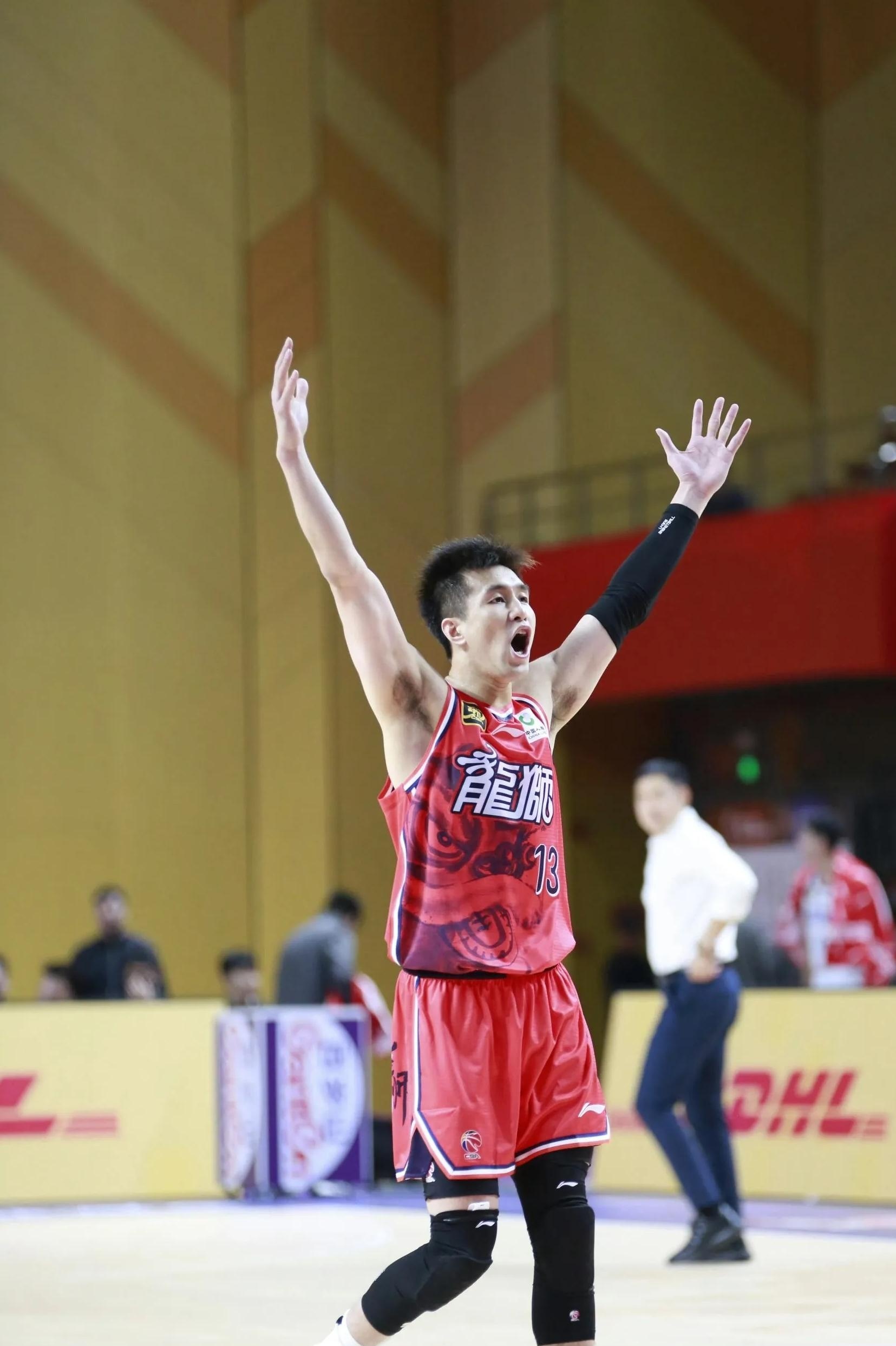 米兰体育app-今晨CBA常规赛焦点战；辽宁本钢迎来里程碑；引发热议；训练强度明显提升的简单介绍-米兰体育app